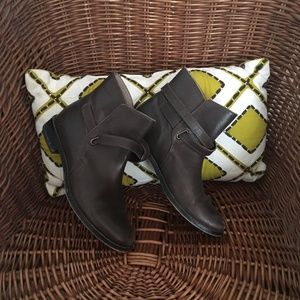 Boden Johnnie B Ankle Boots Size 39 (9 in US)